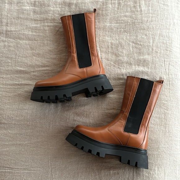 NWT Alohas All Rounder Chelsea Boots - Picture 6 of 11